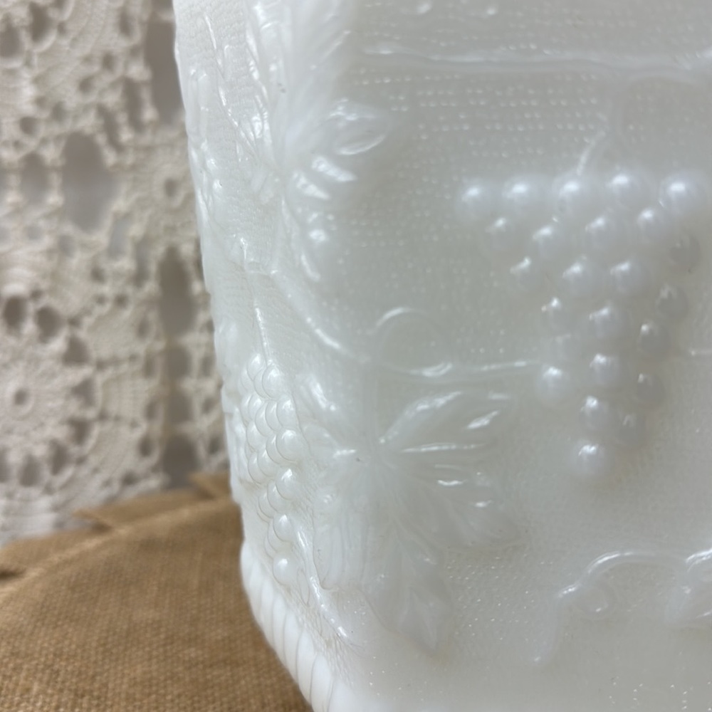 Hexagon Milk Glass Vintage Anchor Hocking Fire King Pedestal Vase Harvest Grape - Picture 5 of 9
